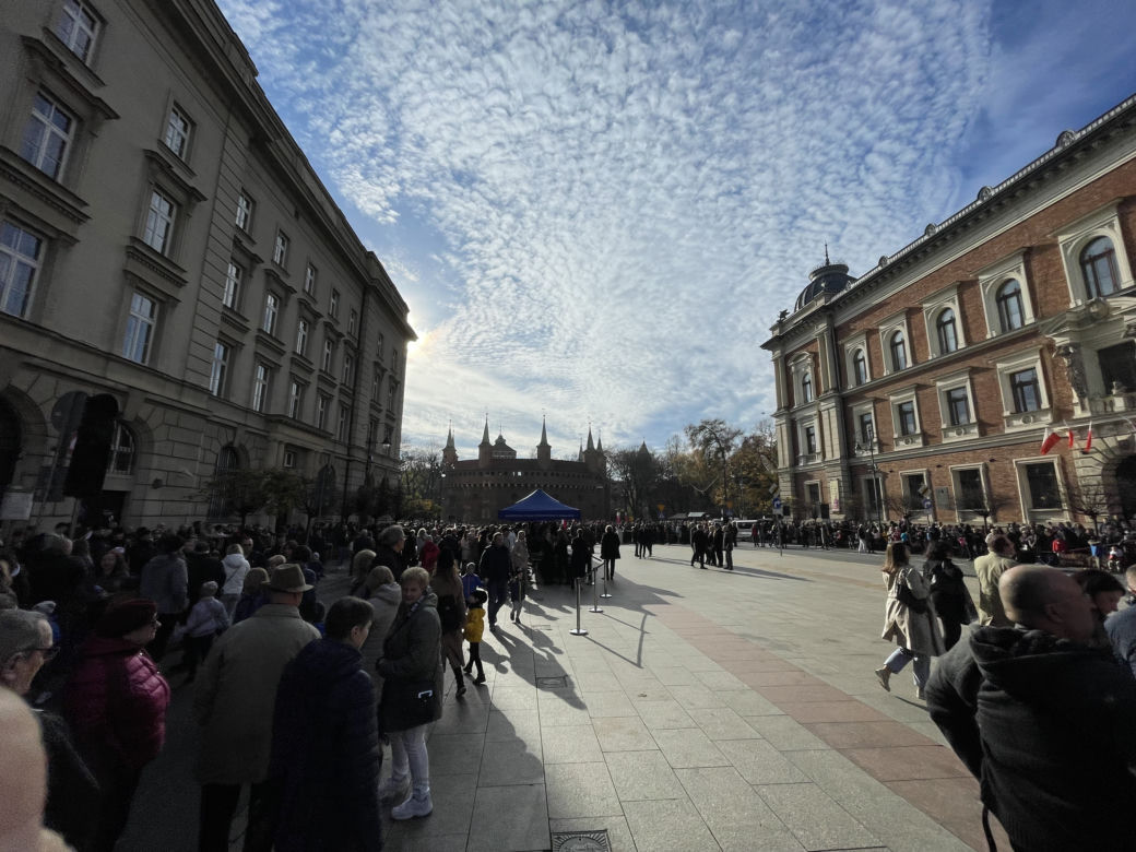 Tak Kraków świętował 104. lata niepodległości. Tłumy na ulicach miasta