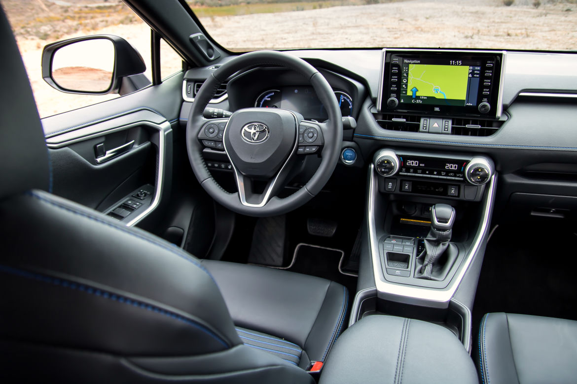 Toyota RAV4 2.5 Hybrid Dynamic Force 218 KM FWD e-CVT Selection