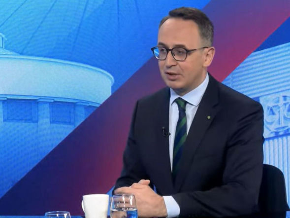 Koniec pobłażania na torach! Minister infrastruktury zabrał głos, będą surowsze kary dla kierowców
