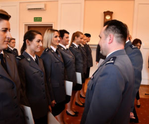 33 podlaskie policjantki wyróżnione za wzorową służbę