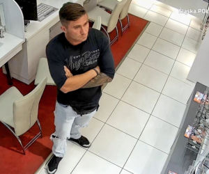 Ten mężczyzna ma lepkie ręce! Szuka go policja [ZDJĘCIA]