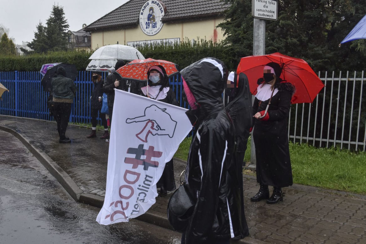 Urodziny Ojca Rydzyka zorganizowane przez środowiska feministyczne