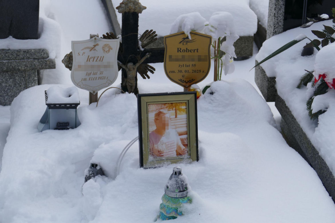 Przez godzinę katował własnego ojca. Złamał na nim siekierę, potem bił do nieprzytomności