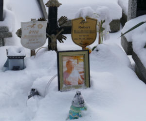 Przez godzinę katował własnego ojca. Złamał na nim siekierę, potem bił do nieprzytomności