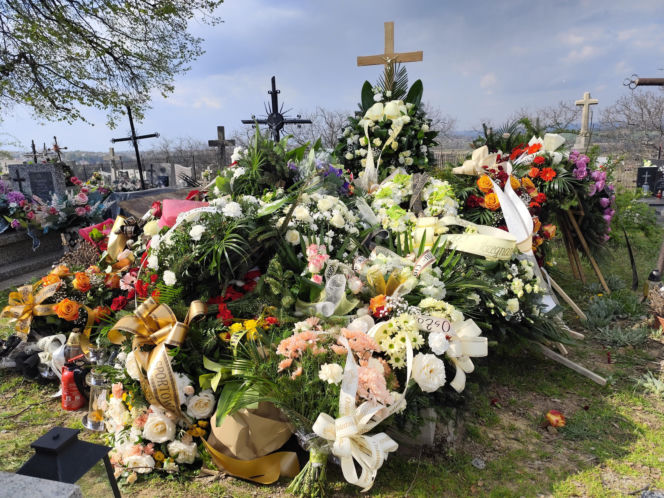 Grób zmarłego strażaka