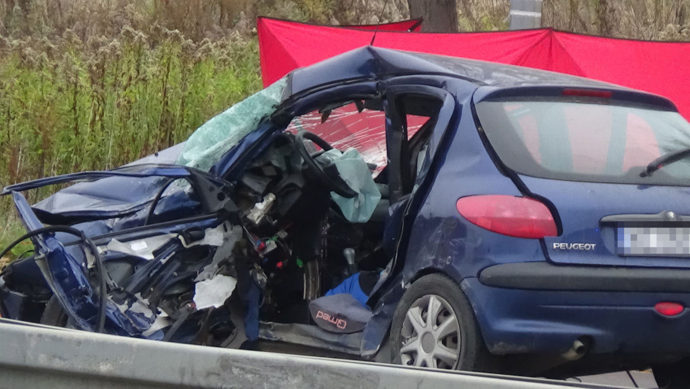 Tragiczny wypadek karetki, która wiozła zakażonego