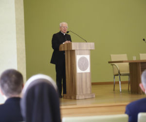Wykład abp Marka Jędraszewskiego podczas sesji teologicznej „W tej Hostyi jest Bóg Żywy”