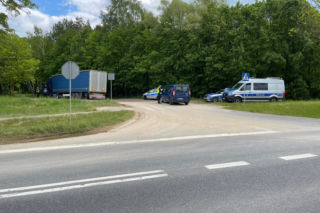 Policjanci przez drona namierzali piratów drogowych w Sampławie pod Iławą [WIDEO]