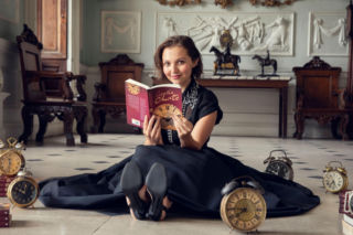 Siedem zegarów Agathy Christie - 2. sezon powstanie? Oto co wiemy o przyszłości serialu Netflixa