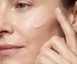 BasicLab wprowadza Napinające serum liftingujące - widoczny efekt napięcia i wygładzenia już od pierwszej aplikacji