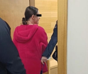 Wyrodna matka zgotowała Julce piekło. Latami wypalała jej kwasem rany na skórze!