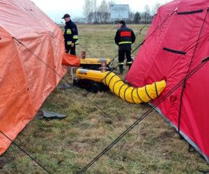 Podkarpaccy strażacy angażują się w pomoc humanitarną [GALERIA]