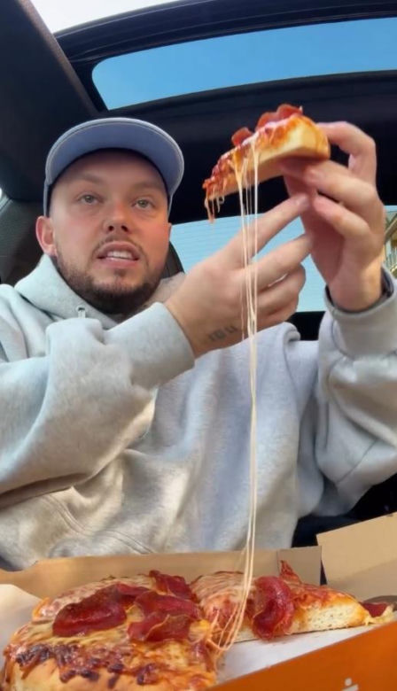 Książulo tłumaczy się z pizzy