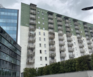 Krzywe balkony przy ul. G. Zapolskiej 42 w Krakowie