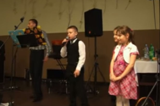 Magik rapuje na weselu. Zaskakujący filmik sprzed lat hitem sieci