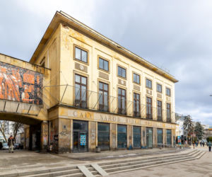 Pusta kamienica przy ul. Nowy Świat 15/17 w Warszawie
