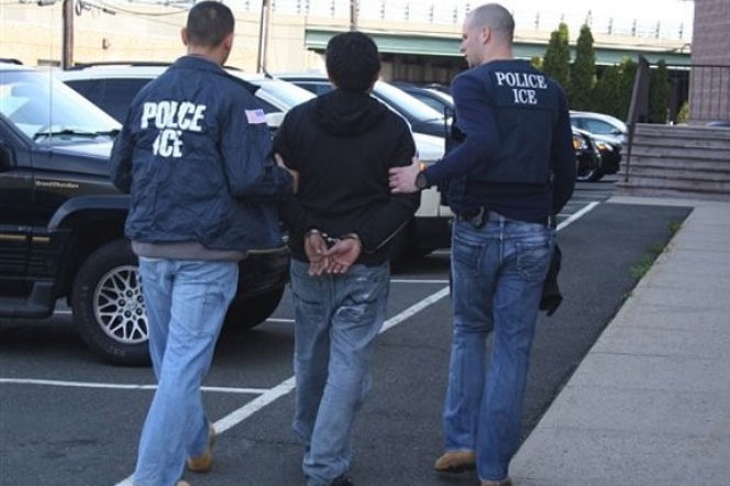 ICE, imigranci, naloty na imigrantów, deportacje
