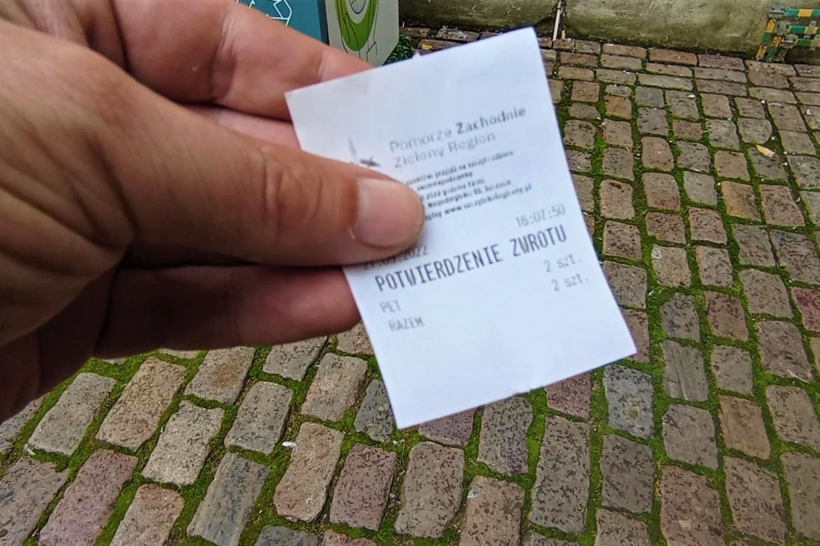 "Recomat" na dziedzińcu Zamku Książąt Pomorskich w Szczecinie
