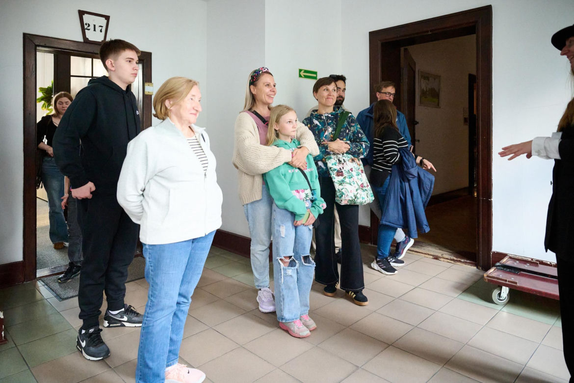 Gigantyczna kolejka w Olsztynie. Wszyscy chcieli zwiedzić to miejsce