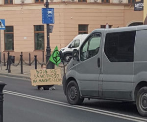 Siadł na ulicy i nie chciał zejść. Ekolodzy zorganizowali w Lublinie blokady