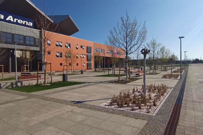 Przed halą Enea Arena powstaje Aleja Szczecińskich Olimpijczyków