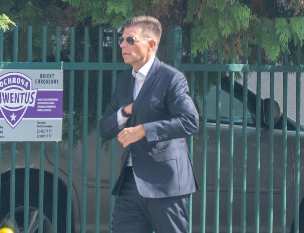 Ryszard Petru na hulajnodze