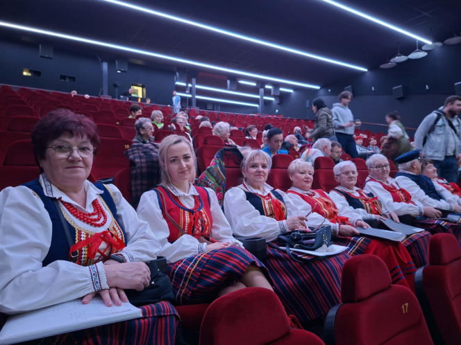 Starachowice tętnią tradycją! Trwa pierwszy Festiwal Kół Gospodyń i Gospodarzy Wiejskich „Lokalne pasje”