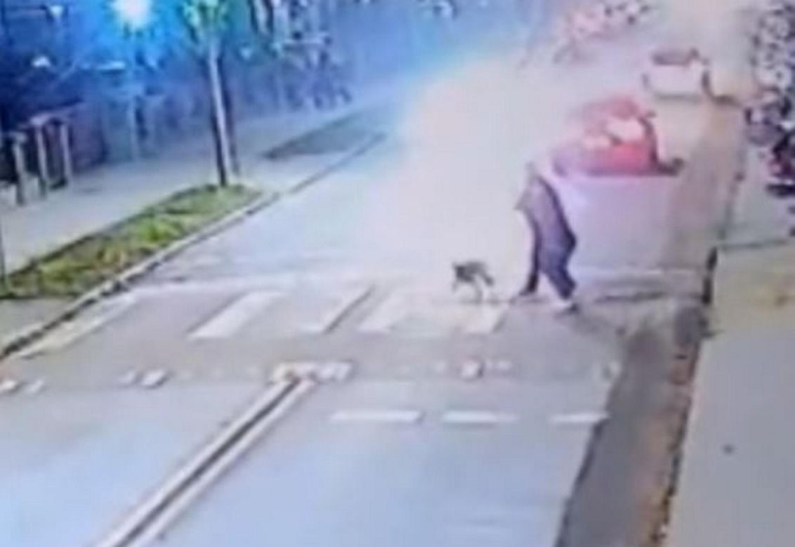 Weszli na przejście dla pieszych, 29-latek wjechał w nich fordem. Tragiczny finał