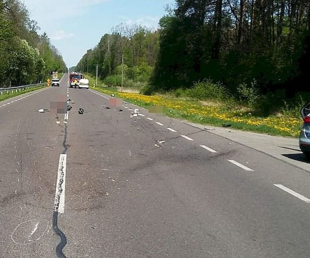 Samochód ZMIÓTŁ skuter z drogi! Nie żyje 34-letni mężczyzna. MAKABRA w Dąbrowie Tarnawackiej