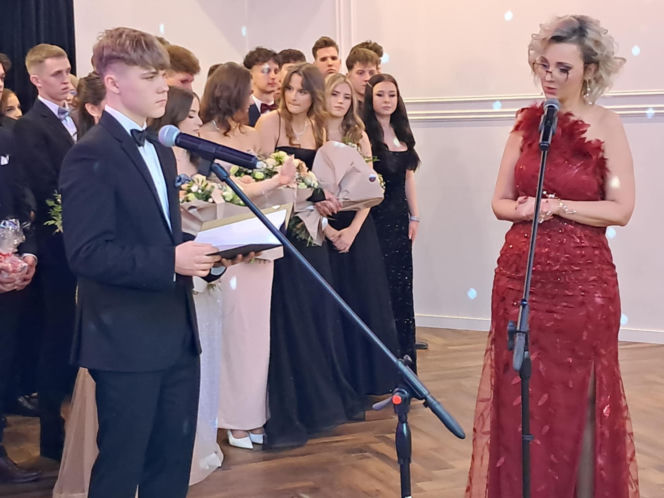 Studniówka 2026 Zespołu Szkół Zawodowych nr 3 w Starachowicach