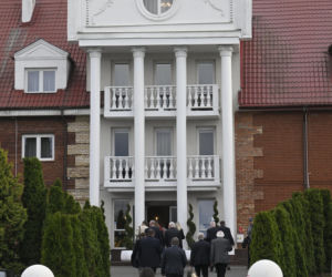 Politycy PiS jadą na wyjazdowe posiedzenie klubu