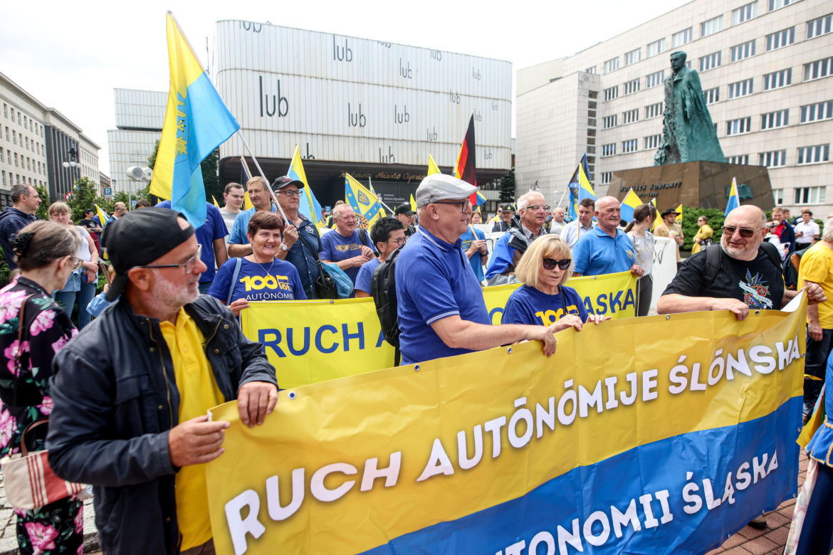 Marsz Autonomii przeszedł ulicami Katowic. Tłumy skandowały jedno hasło!