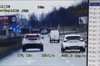 Chwila zapomnienia pozbawiła go prawa jazdy. Range Rover pędził o 80 km/h za dużo