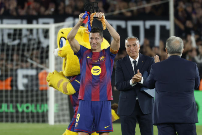Robert Lewandowski po pożegnalnym meczu na stadionie Barcelony