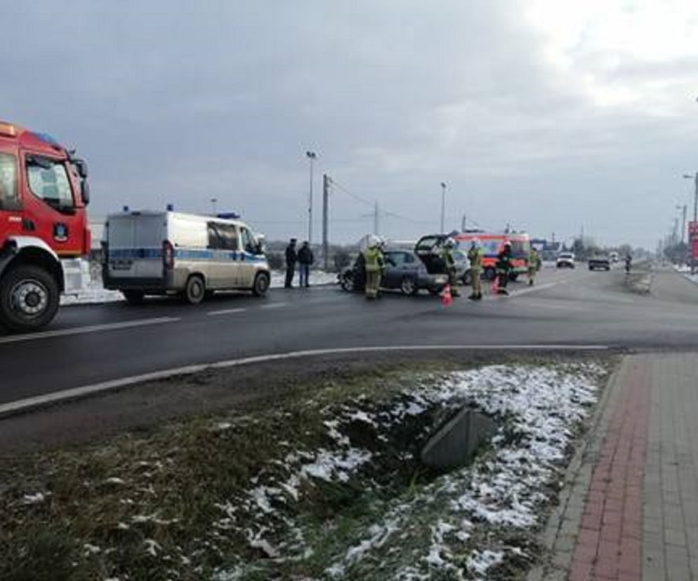 Wypadek teraz: Gorzyce. Utrudnienia na drodze Sandomierz–Gorzyce, trzy osoby trafiły do szpitala!