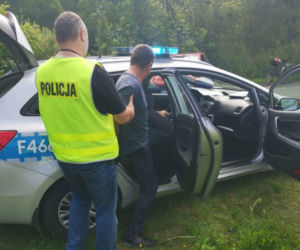 Łódzkie: Pojechał po chleb, spowodował kolizję. WYDMUCHAŁ 4 PROMILE!