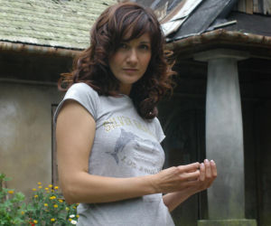 Tak zmieniała się Lucy z „Rancza”. Od zagubionej Amerykanki do ukochanej mieszkanki Wilkowyj