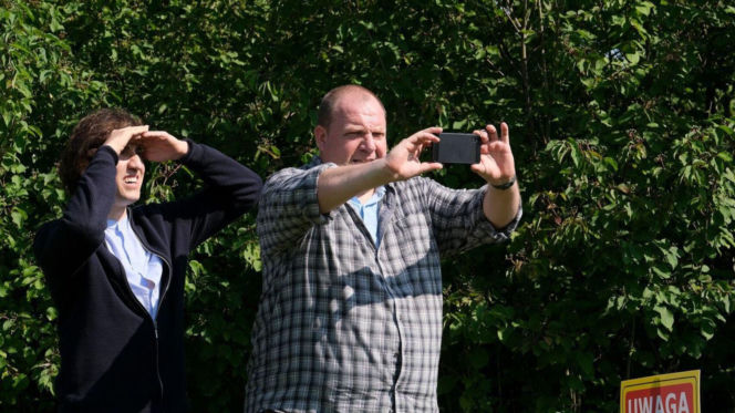 M jak miłość odc. 1894. Tadeusz (Bartłomiej Nowosielski), ksiądz Grzegorz (Paweł Janyst)