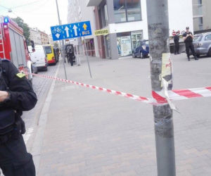 Bomba w autobusie linii 145. Wybuchła na przystanku