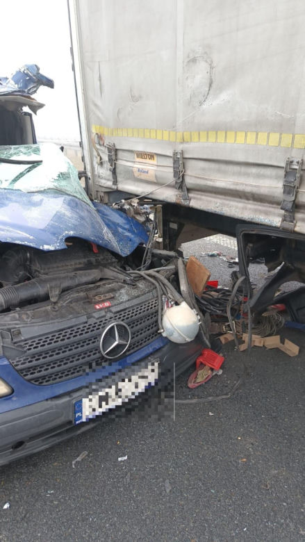 Kolizja za kolizją na S5 koło Leszna. Na wysokości Lipna w gęstej mgle wpadają na siebie samochody