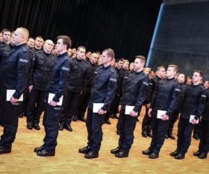 Kraków będzie miał nowych policjantów. Właśnie złożyli ślubowanie