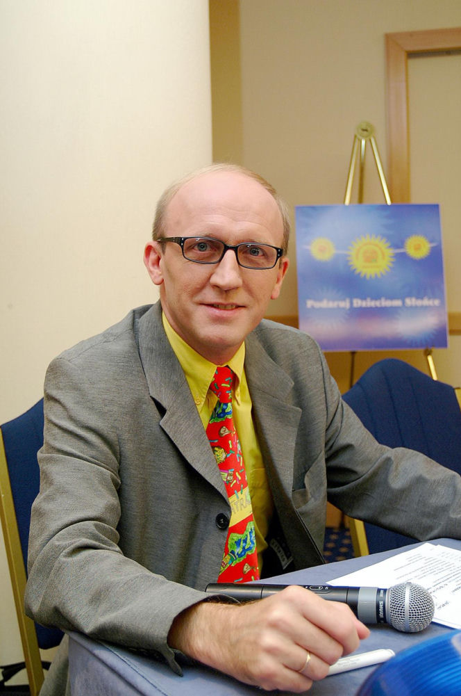 Artur Barciś kiedyś i dziś. Tak przez lata zmieniał się niezapomniany Norek z "Miodowych lat"