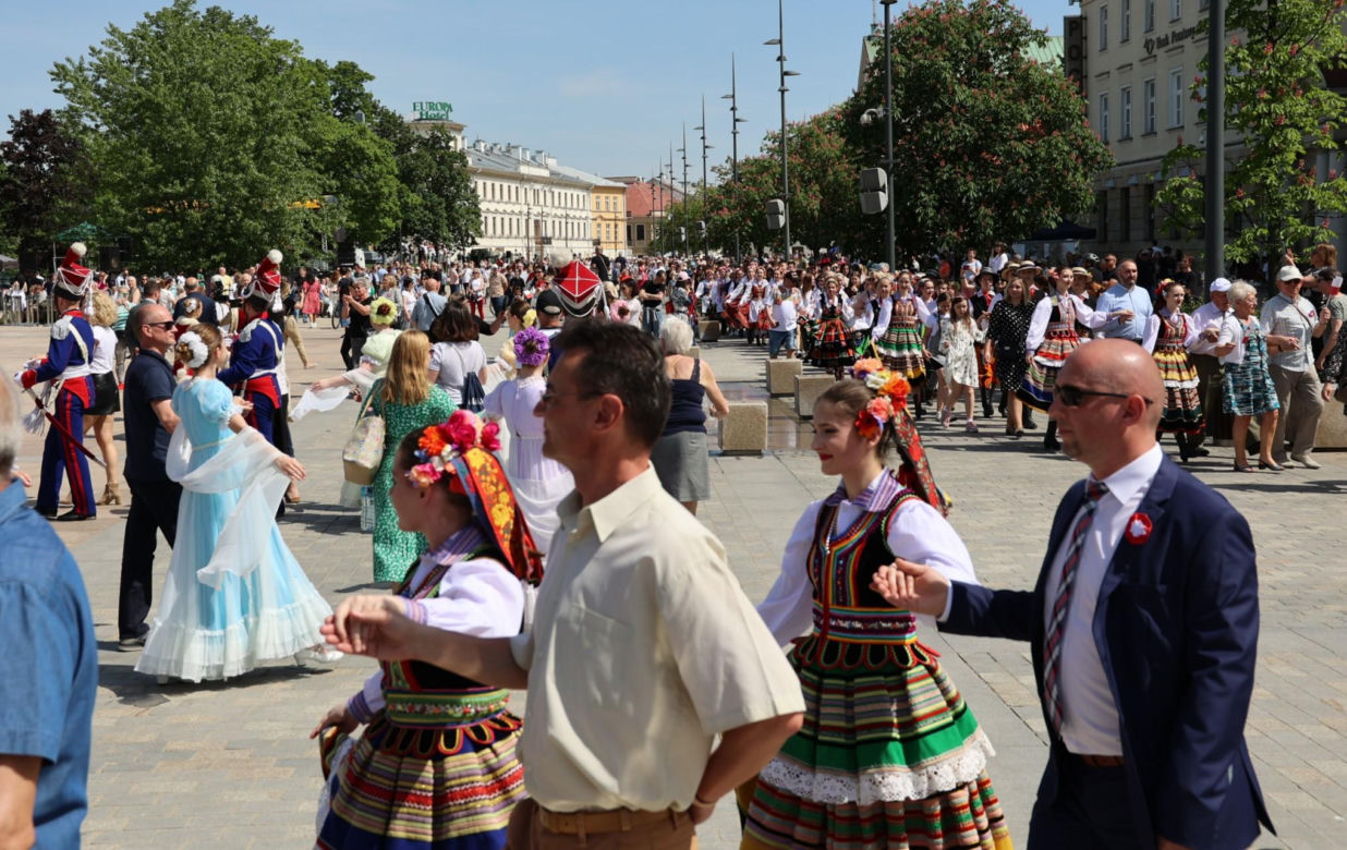 420 par zatańczyło tradycyjnego „Poloneza dla Lublina”! 