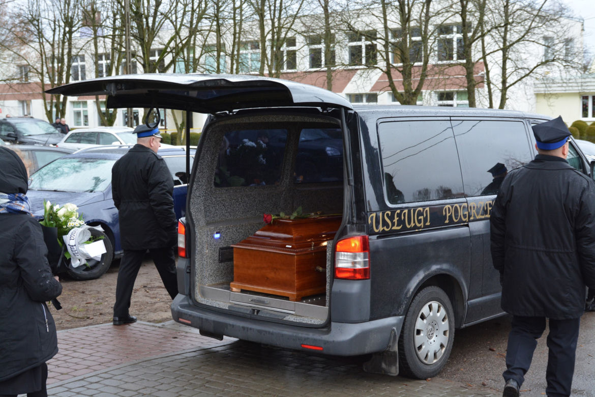 Pogrzeb polskich strażaków. Nawet niebo płakało. Bracia Kacper i Dawid zginęli w Belgii