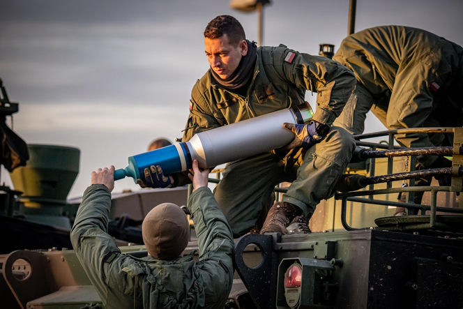 Ostatnia dostawa Czarnych kotów. Czołgi K2 w trafiła do 15. Brygady Zmechanizowanej