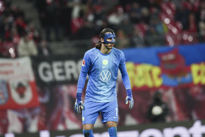 Kamil Grabara spotykał się z Polą Lis. Kim jest jego nowa ukochana?