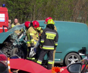 Mazowieckie/ Zderzenie samochodów w Kałuszynie; nie żyją dwie osoby 