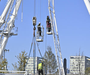 Dziwny obiekt w centrum Warszawy. Co tu powstaje? Stolica już stroi się na Boże Narodzenie!