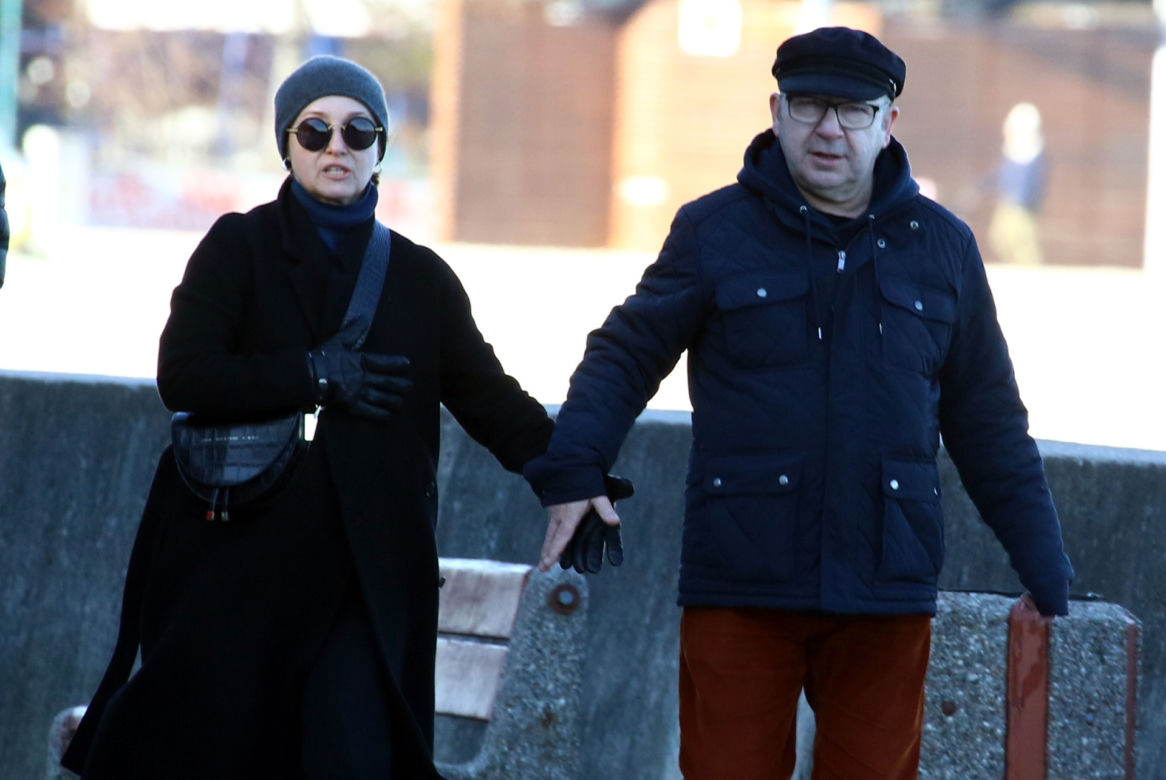 Zbigniew Zamachowski i Gabriela Muskała na spacerze