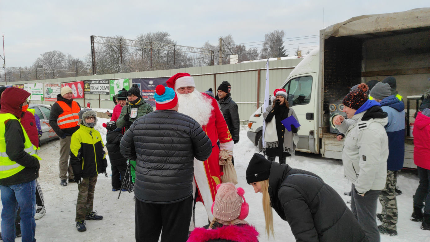 Białystok. Charytatywny Wrak Race Uniwerstal [18.12.2022]